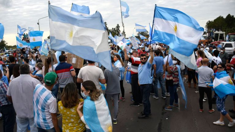 Banderazo 17A: Convocan marcha contra el gobierno