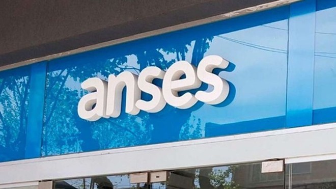 Las aclaraciones de la ANSES sobre la venta de dólares