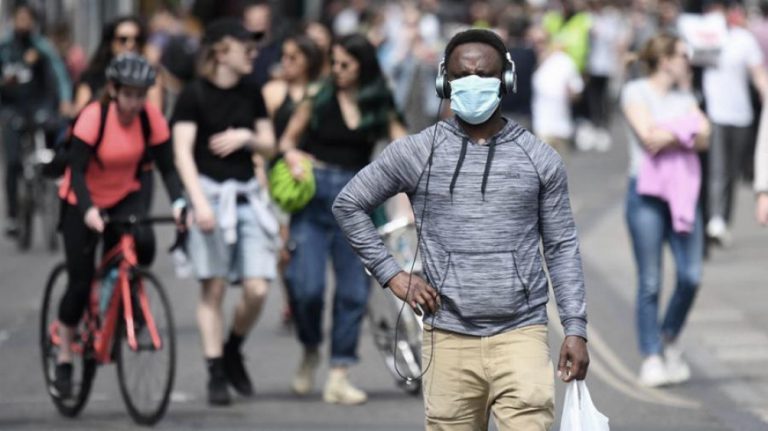Reino Unido aplica nuevas medidas de restricción tras 3000 nuevos casos