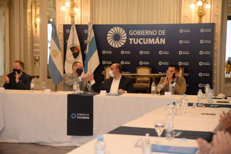 Manzur firmó un acuerdo con Vialidad Nacional: $4 mil millones para obras