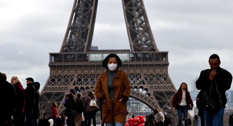 El Gobierno de Francia pide extremar cuidados por COVID-19