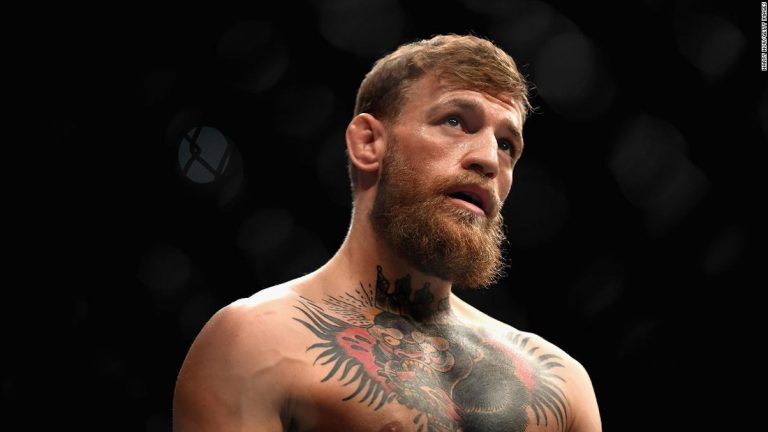 Detuvieron a McGregor por agresión y exhibición sexual