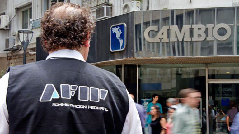 El Blue se dispara y el Central intenta frenarlo