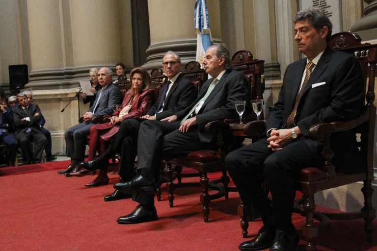 La Corte abrió el “per saltum” y, prohibió el traslado de los jueces