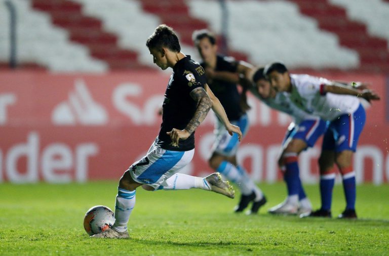 Racing pasa a octavos en la Libertadores