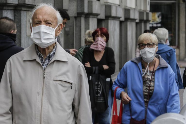 Jubilados: las 24 medidas de protección que se atribuye Gobierno