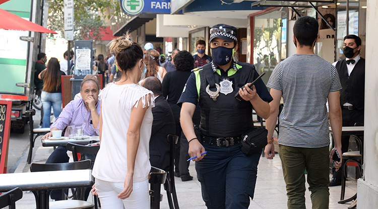 250 casos de Covid-19 dentro de la Policía de Tucumán