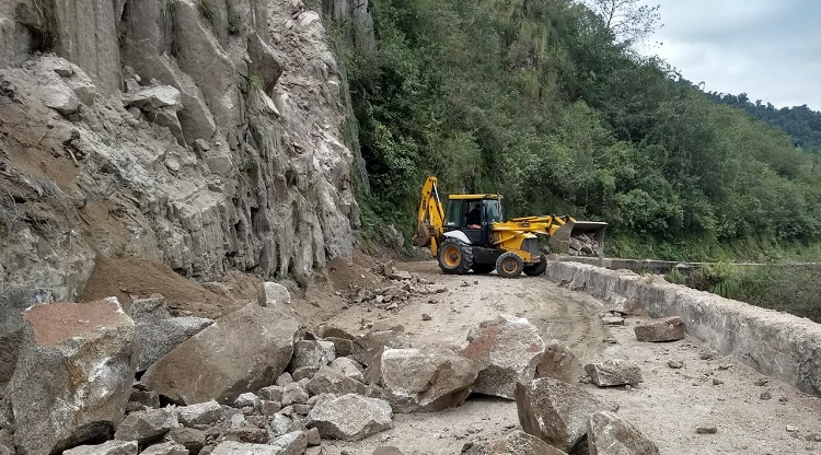La ruta a los Valles permanecerá cortada