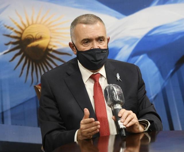 Comisarios retirados apuntan contra el vicegobernador Jaldo