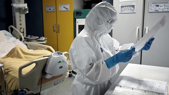 Los números del coronavirus en el mundo siguen aumentando a grandes escalas