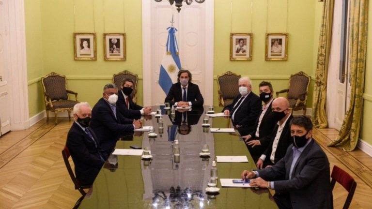 Tapia anunció la vuelta del fútbol argentino