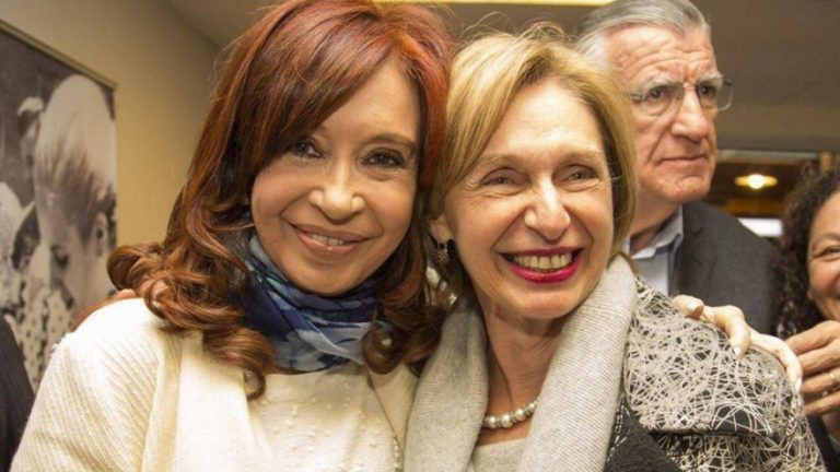 Beatriz Rojkés salió a defender a Cristina
