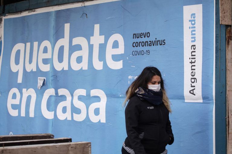 Nuevo récord en Argentina: más de 15 mil casos en un día