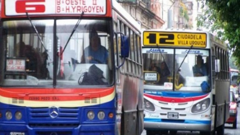 Masivo bloqueo de colectivos en el microcentro