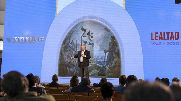 Alberto se apoya en los sindicatos y los gobernadores
