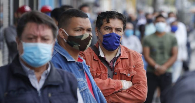 Quienes buscan a un empleo aspiran a un salario promedio de 66 mil pesos