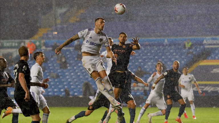 City y Leeds no se sacaron ventaja y empataron
