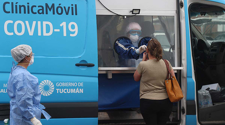 “Cerca del pico y la meseta, pero con muchos casos”: la situación del coronavirus en Tucumán