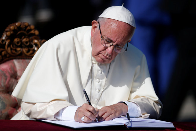 El Papa afirmó que el dogma neoliberal «es un pensamiento pobre y repetitivo»