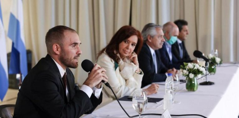 Enérgicas críticas a la gestión tras el canje de deuda