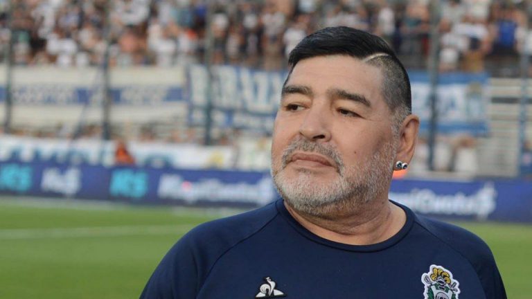 Las pericias indican que las últimas 6 hora de Diego habrían sido de agonía