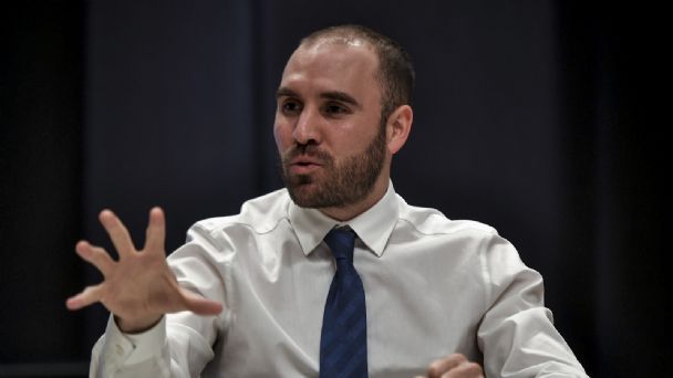 Guzmán quiere  «incentivar el ahorro y el financiamiento en moneda local»