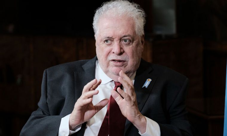 Ginés culpó a las provincias por los datos falsos sobre Covid