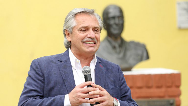Municipios de Pie: programa asistencial por 1.086 millones de pesos