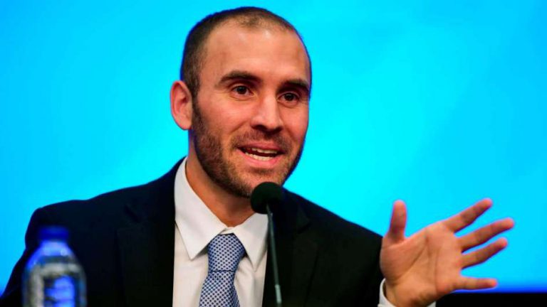 Guzmán habló sobre las medidas para la compra de dólares