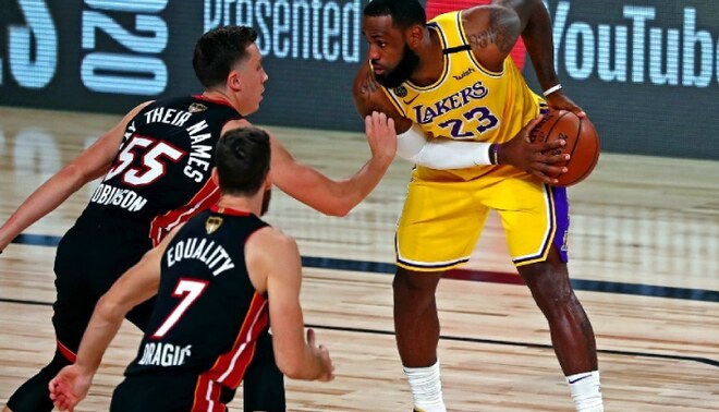 Los Lakers le ganaron a Miami por 116 a 98