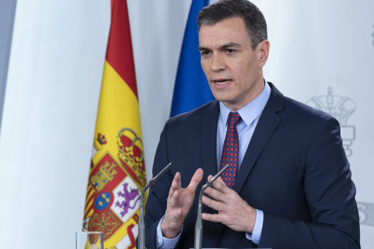 España declaró estado de alarma con toque de queda