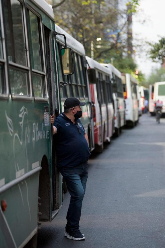 El paro de la UTA continúa y afecta a toda la provincia