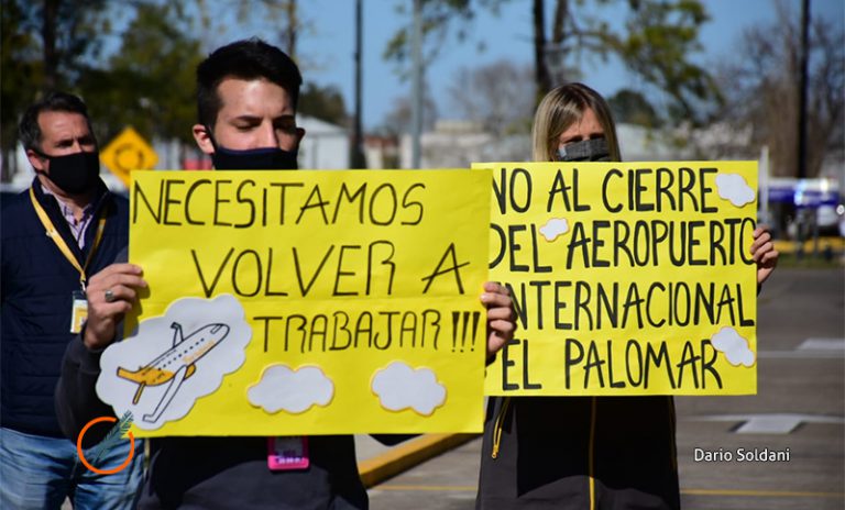 Trabajadores de FlyBondi y JetSmart se manifestaron en Plaza de Mayo