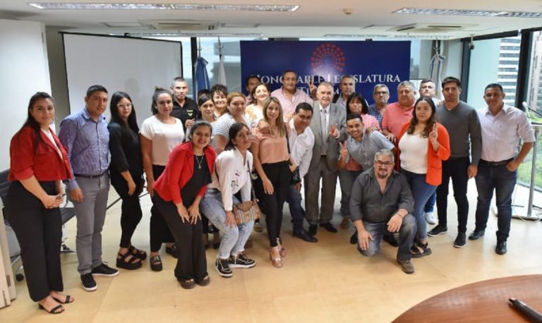 Día a día, la Honorable Legislatura de Tucumán recibe a dirigentes y militantes para ver a Jaldo