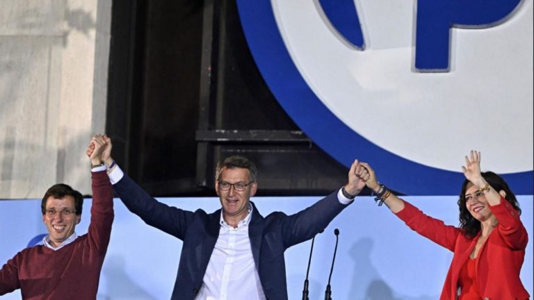 Gana la derecha en España