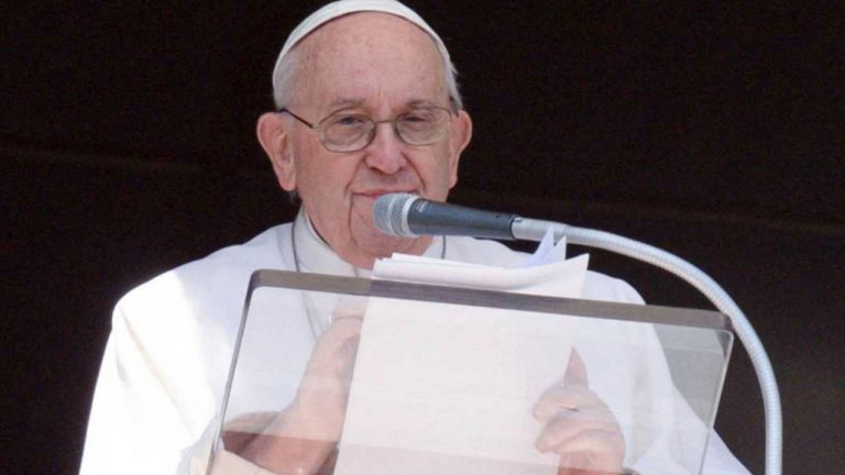 El papa Francisco será operado hoy 