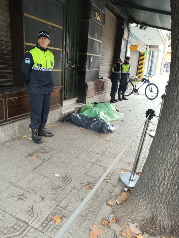 “Hacía fila para cobrar su sueldo”: mañana de luto en el centro tucumano