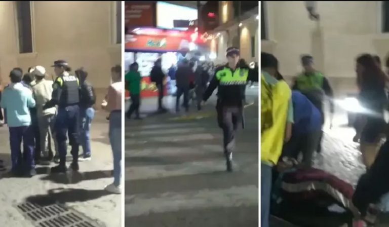 Video: En una batalla campal, adolescentes se enfrentaron a puñaladas en la Plaza Independencia y hay un herido grave