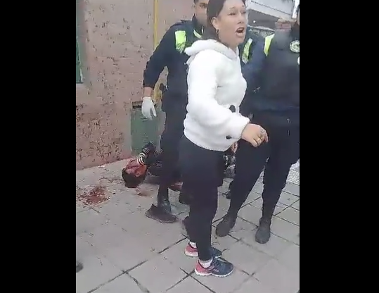 VIDEO: en Tucumán linchan a un ladrón y su mamá lo justifica por «robar para drogarse»