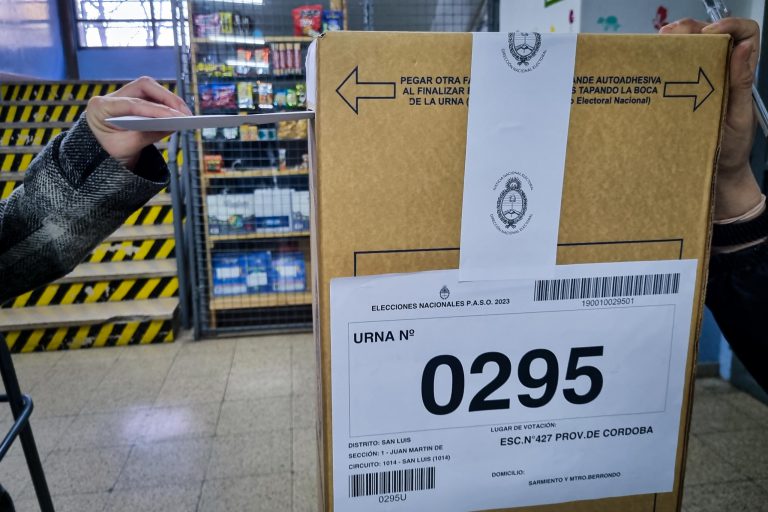 No se cierran las mesas de las PASO 2023: gran asistencia y expectativas