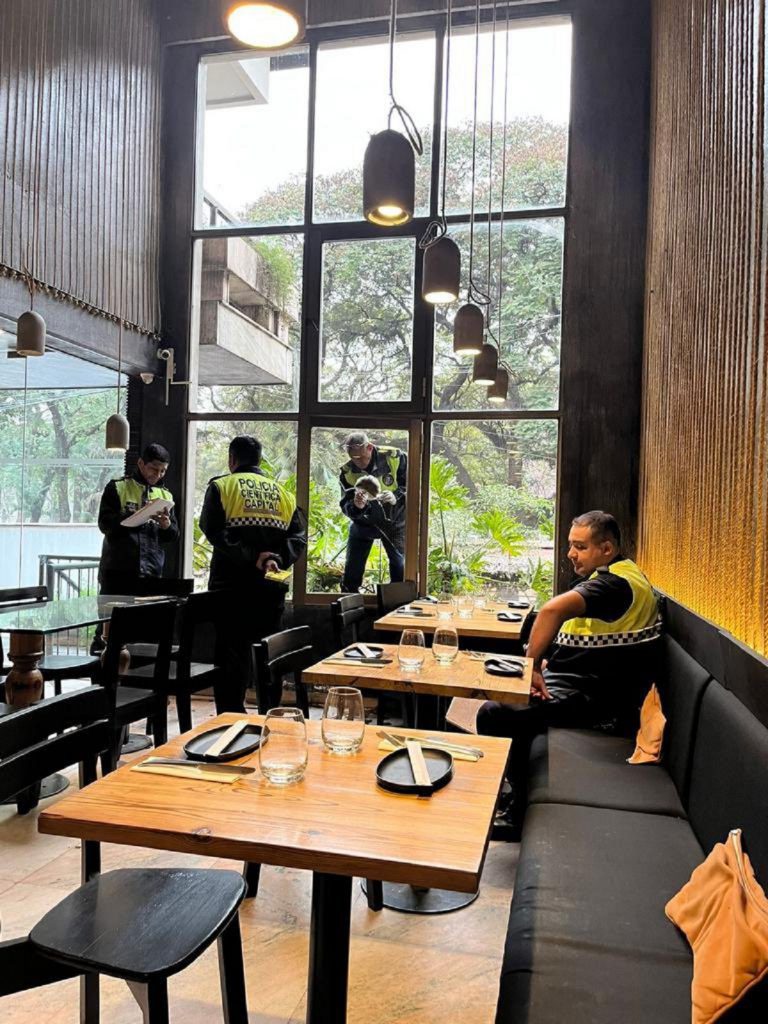 Destruyeron un bar a metros de la Legislatura en plano Barrio Norte: así quedó el local