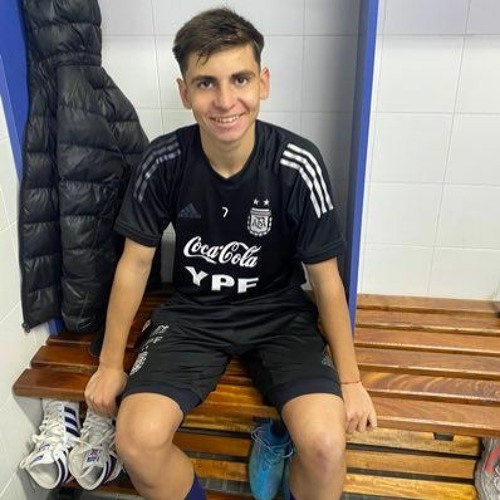 Un tucumano, hijo de un ex jugador de San Martín, debuta en la Roma de Italia