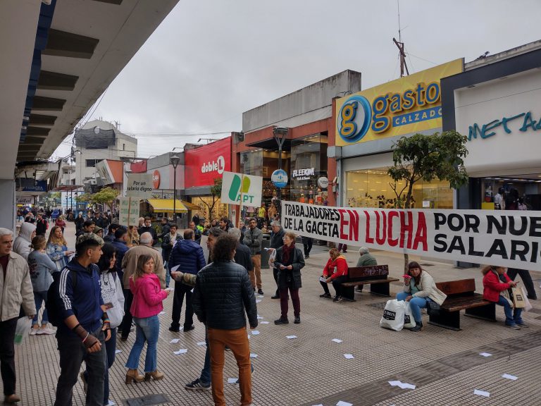 Los trabajadores de La Gaceta de Tucumán protestan por mejores salarios