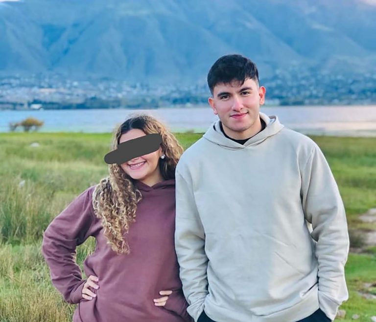 Asalto y 3 muertes en Avenida América y Perú: se complica la situación del policía porque el arma de los asaltantes era una réplica