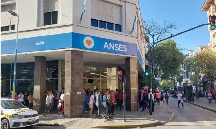 Tensión en la sede de Anses en Tucumán