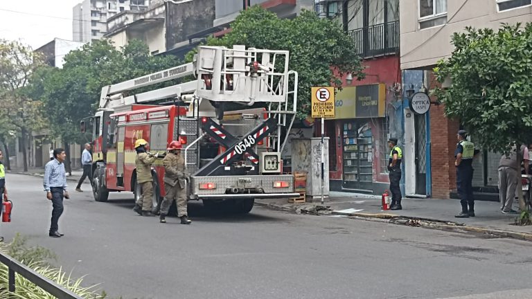 VIDEO: incendio en un medidor de Barrio Norte