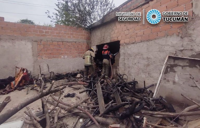 Incendio en el Barrio Echeverría de Tucumán