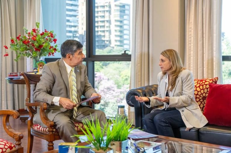 Prioridades: Polémico encuentro sobre infancias trans en medio de la grave pobreza infantil