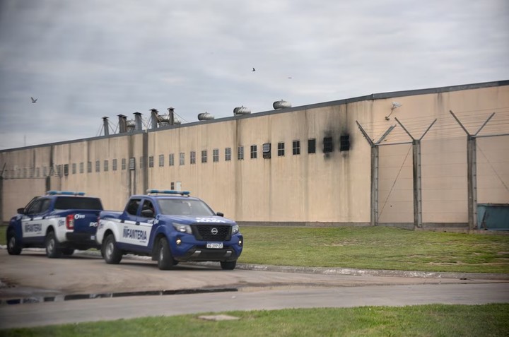 Un hombre que hizo cambio de género, irá a juicio por violar a 7 mujeres en la cárcel de Córdoba