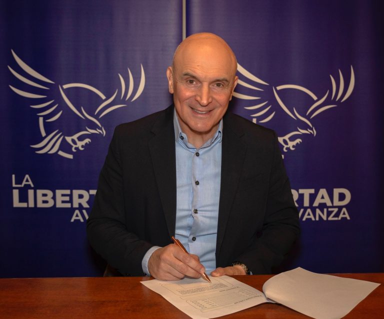 Tras el escándalo narco, Espert renuncia a su candidatura y Milei afirma: “La Argentina está por encima de las personas”